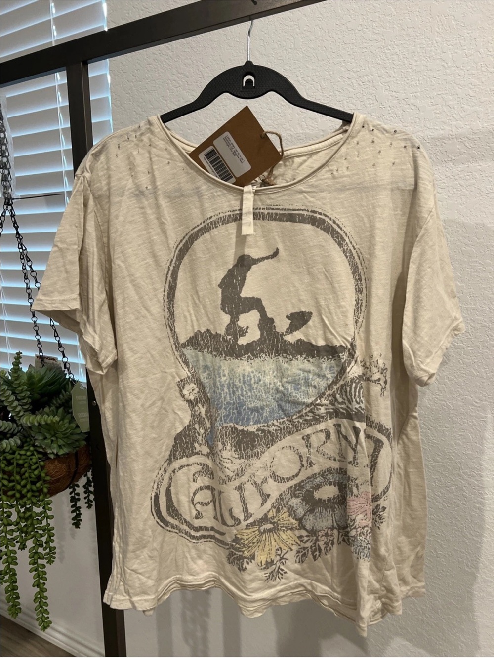Magnolia Pearl cali surfs Short Sleeve Tee